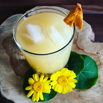 Bebida de mango y suero de leche